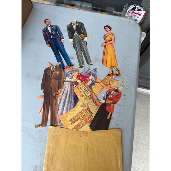 Royalty paper dolls