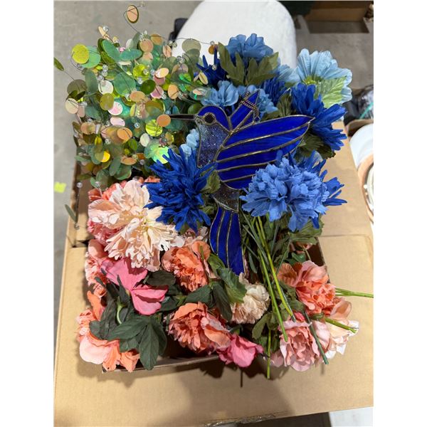 Crafting flowers and hummingbird de