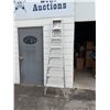 Image 1 : 8 ft ladder