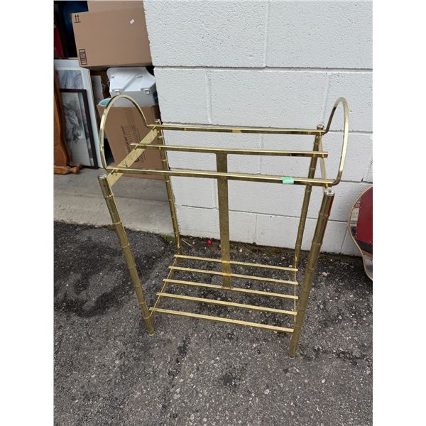 Blanket stand