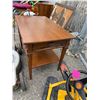 Image 1 : Side table