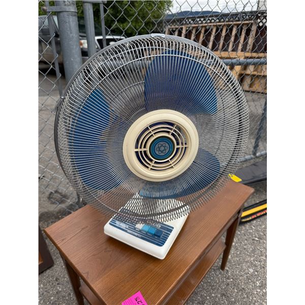 Oscillating fan