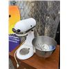 Image 1 : KitchenAid classic mixer