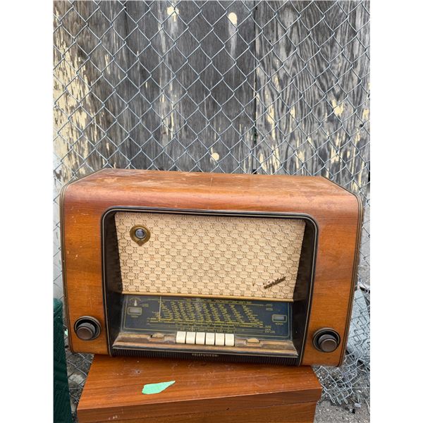 Antique radio