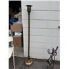 Image 1 : Floor lamp