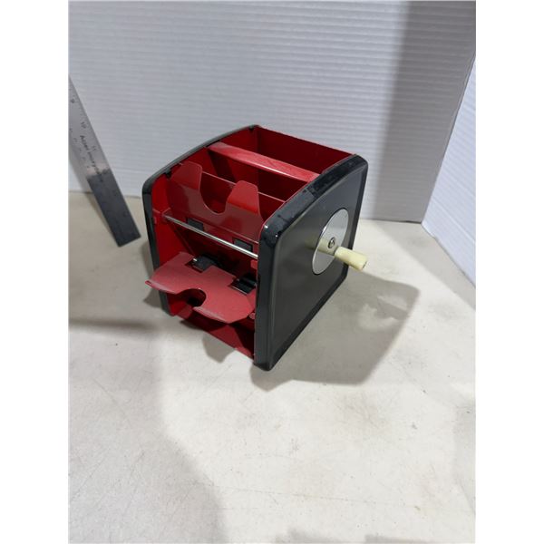 Card shuffler or dispenser