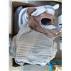 Image 1 : Bibs and face cloths