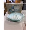 Image 1 : Pyrex oval serving dish with original box