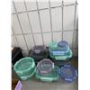 Image 1 : Reusable containers