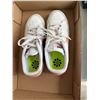 Image 1 : Nike shoes, size 6