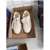 Image 1 : GUESS shoes