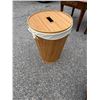 Image 1 : Laundry basket