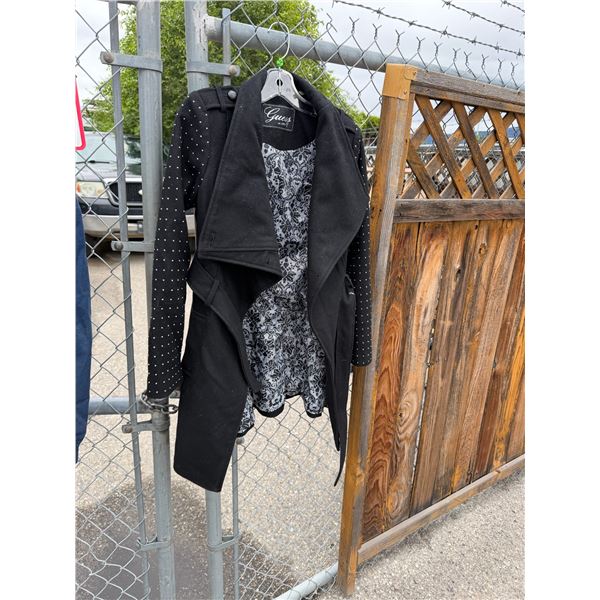 Guess size medium?