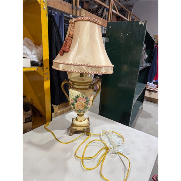 Table lamp