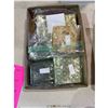 Image 1 : Assorted material