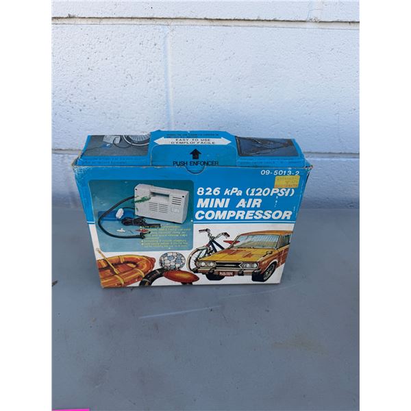 Mini air compressor
