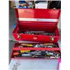 Image 1 : Toolbox and contents