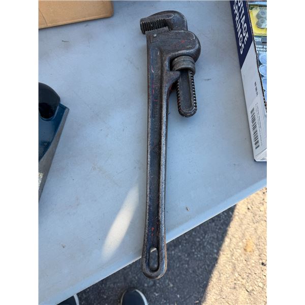 Rigid 18 inch pipe wrench