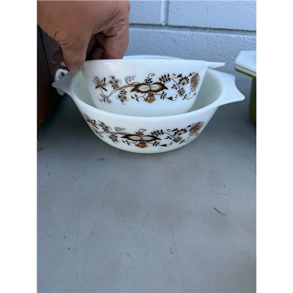 Pyrex baking dishes