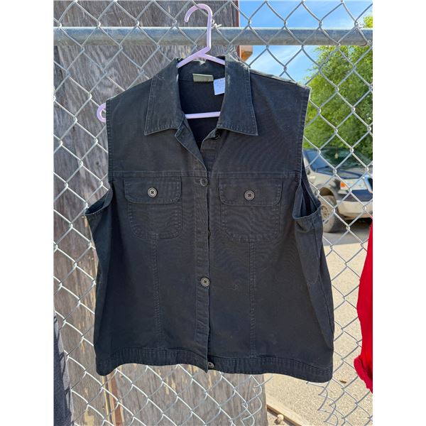 Vest size 16 W