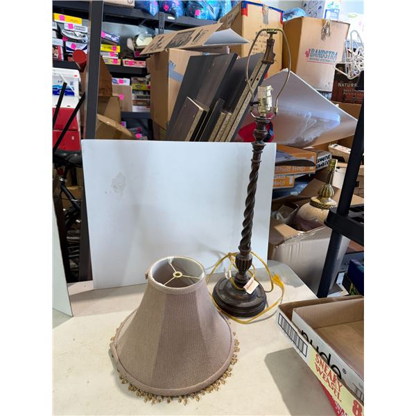 Table lamp