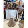 Image 1 : Table lamp