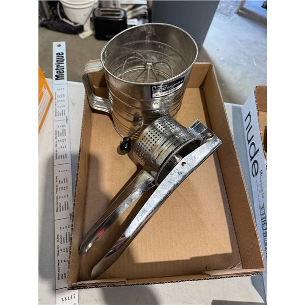 Vintage kitchen items