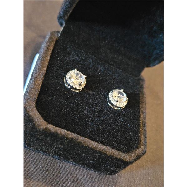 0.8ct Halo stud earrings