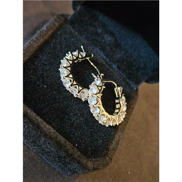 2.2tcw huggie earrings