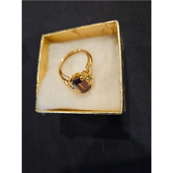 Avon ring- adjustable size
