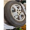 Image 4 : tires