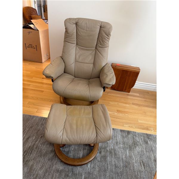 Stressless Ekornes chair and ottoman