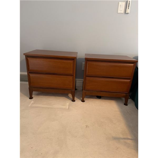 Pair of MCM night stands 22x14x22