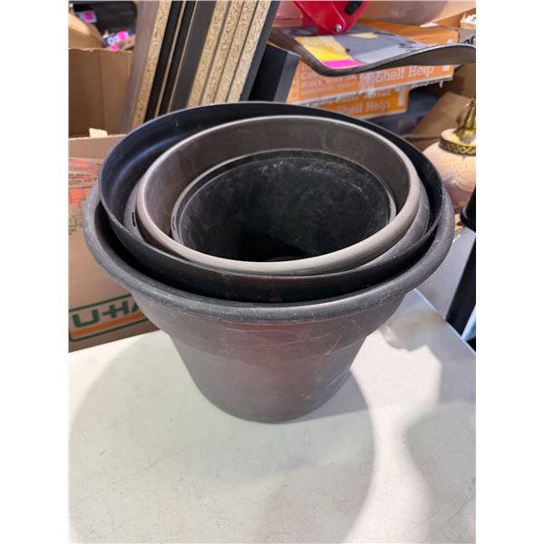 Planter pots