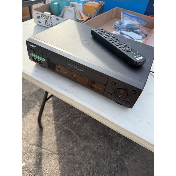 Sony VHS player with remote