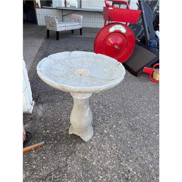 Birdbath bottom chipped