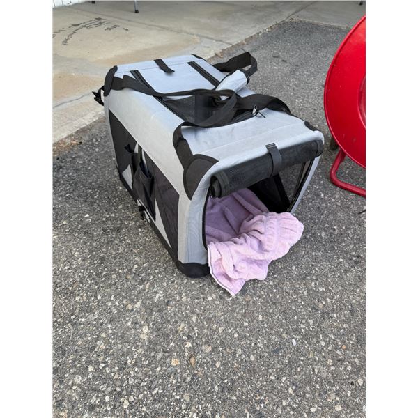 Pet crate