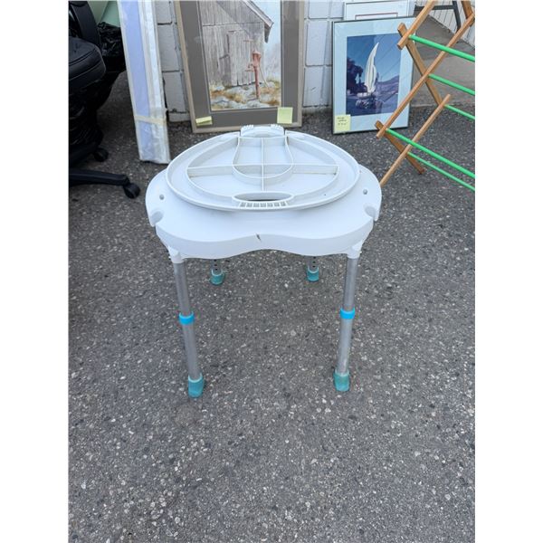 Bath chair/shower chair