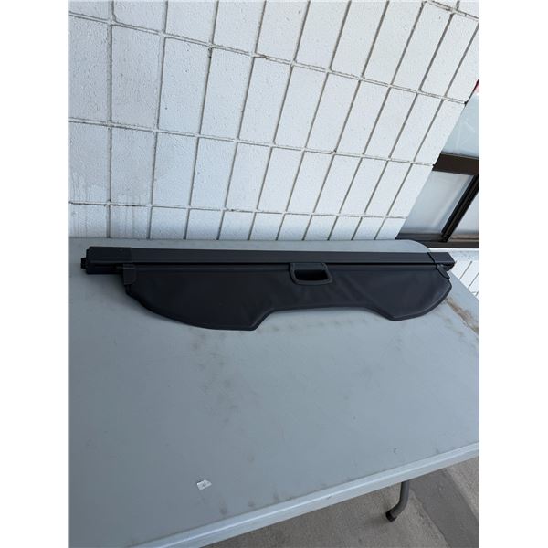 Vehicle cargo cover