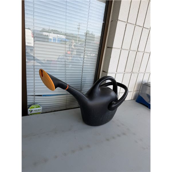 Bloom watering container