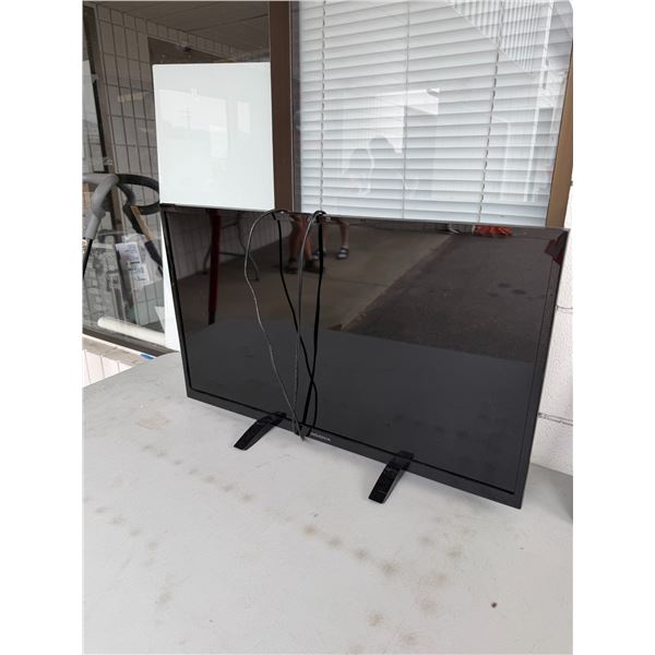 Insignia  32 inch TV