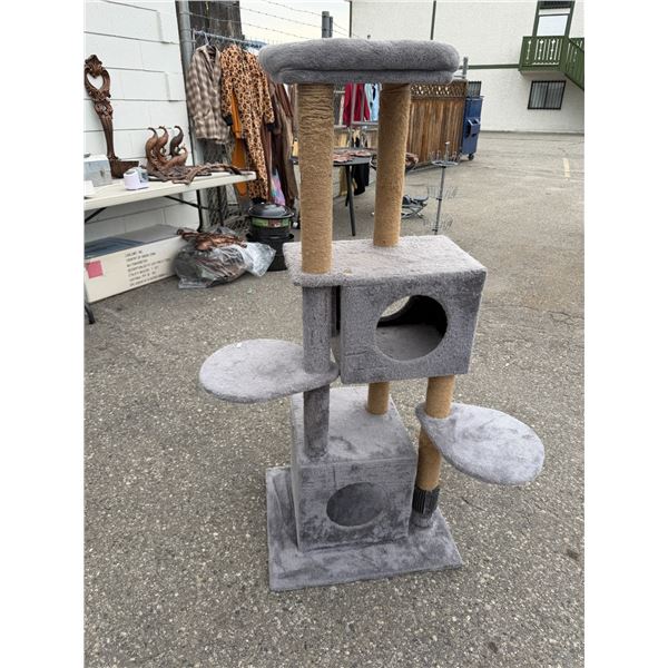 Cat tree