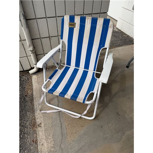 Floating camp chair
