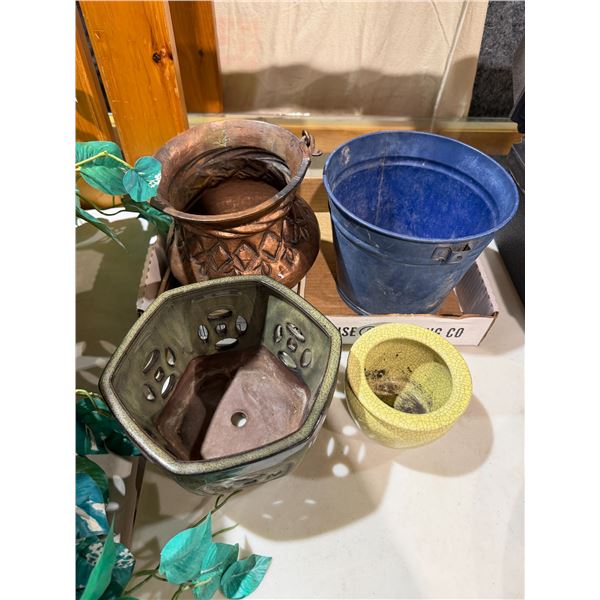 Plant pots