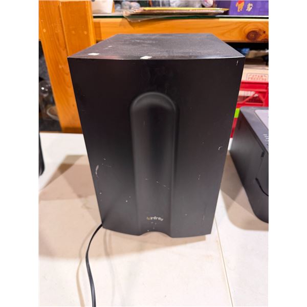 Infiniti speaker