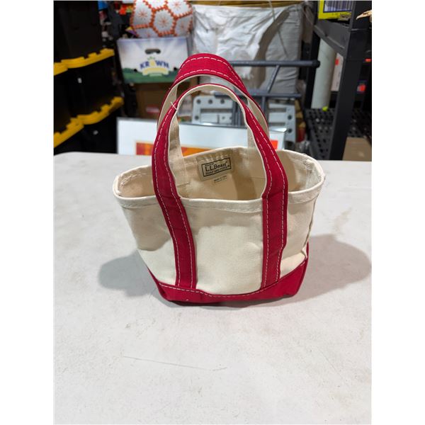 L. L. BEAN boat and tote.