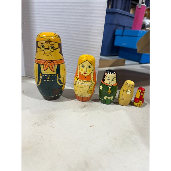 Farmer nesting dolls