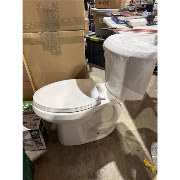 Floor model toilet