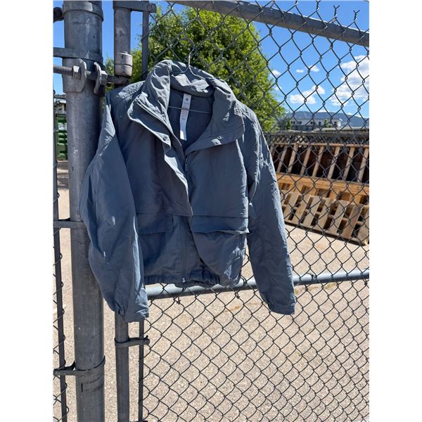 Lululemon jacket size 6