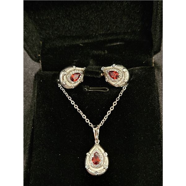 red halo earrings & necklace set